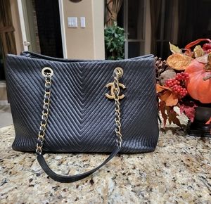 Chanel tote